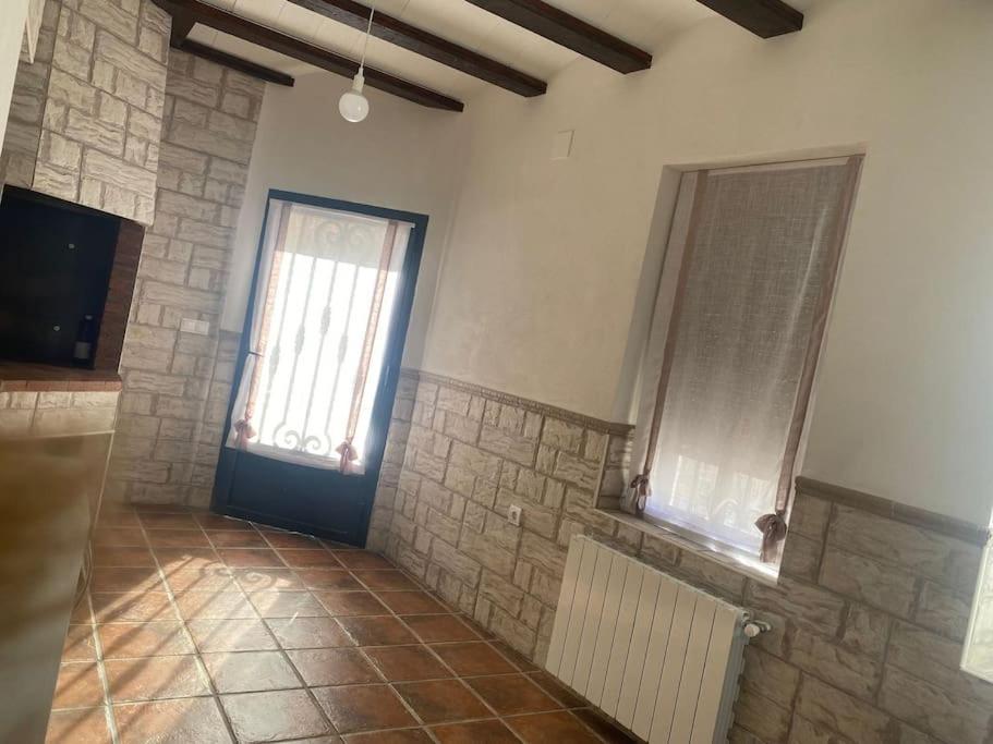 Agradable Casa Con Chimenea Interior Y Barbacoa. Villa Graja de Iniesta Eksteriør bilde